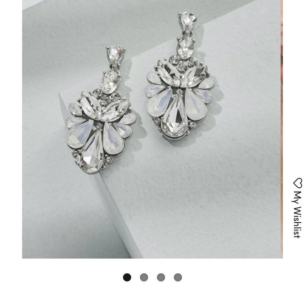 Olive & Piper Tallis Drop Earrings